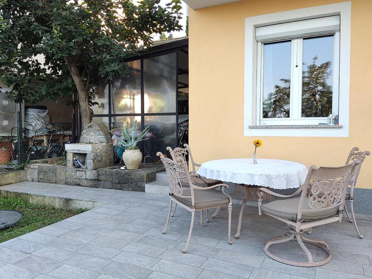 Apartment Rea Koper Bagian luar foto