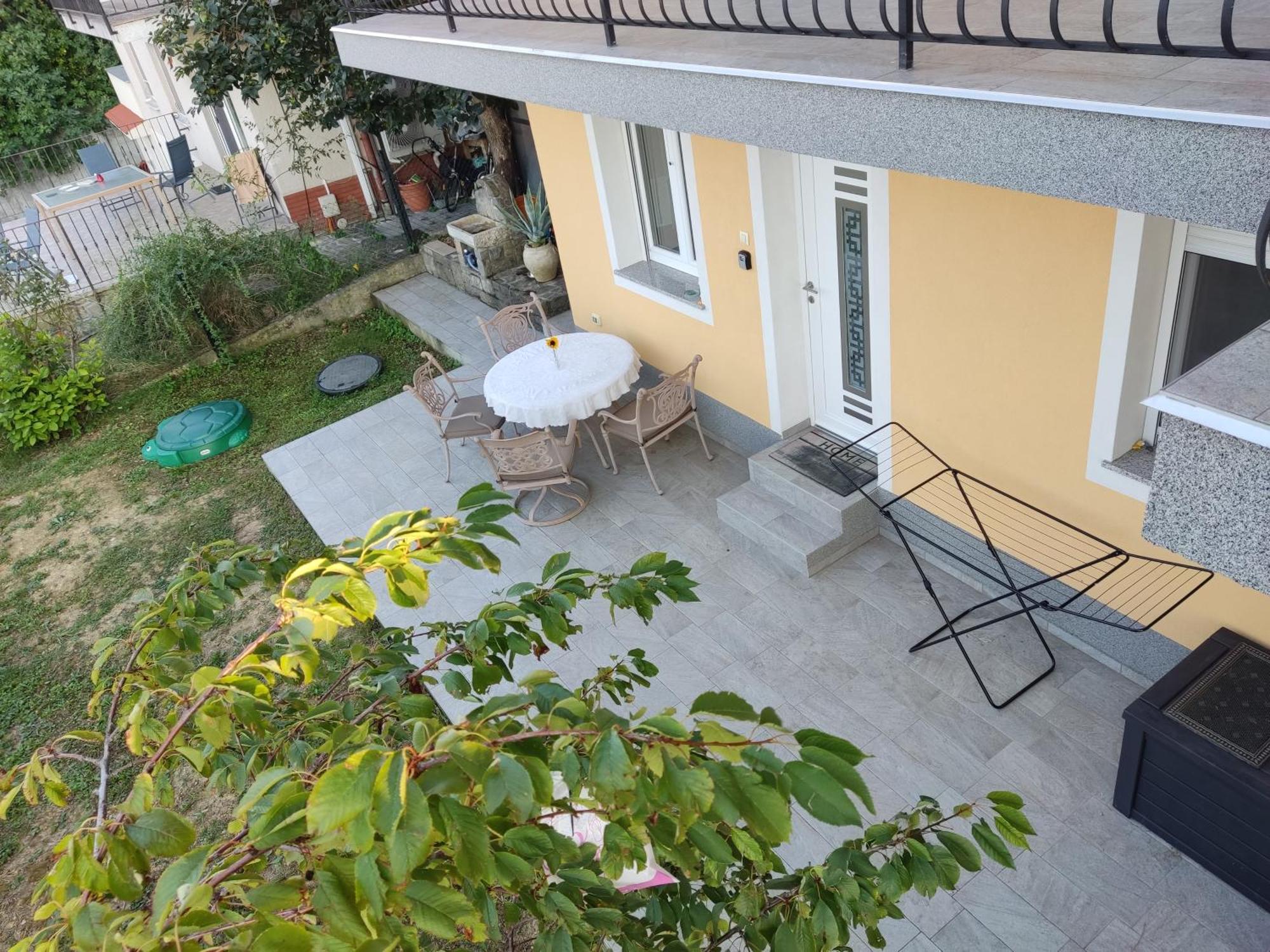 Apartment Rea Koper Bagian luar foto